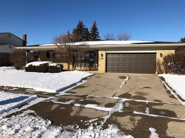 front view picture of 16515 Cederama, Clinton Township, MI. 48038