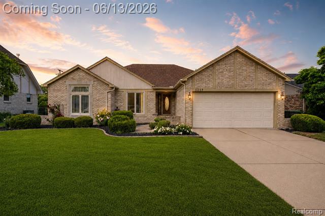 front view picture of 3259 Kirkton Dr, Sterling Heights, MI. 48310
