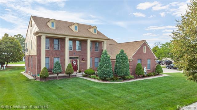 front view picture of 41659 Touchstone Dr, Sterling Heights, MI. 48314