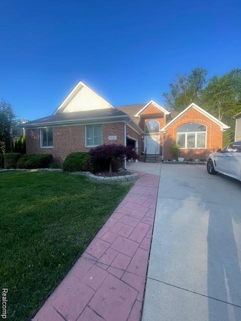 front view picture of 41040 Vista Woods Wa, Clinton Township, MI. 48038