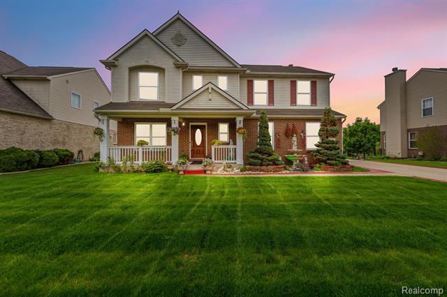 front view picture of 14190 Elmhurst Dr, Sterling Heights, MI. 48313