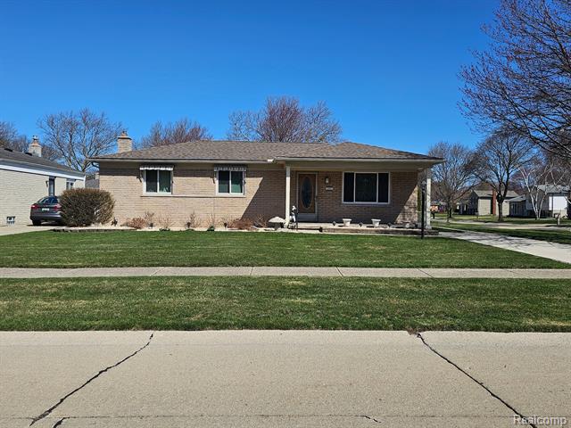 front view picture of 14657 Alpena Dr, Sterling Heights, MI. 48313