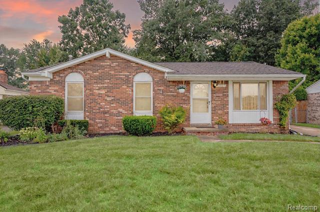 front view picture of 41381 Clayton, Clinton Township, MI. 48038