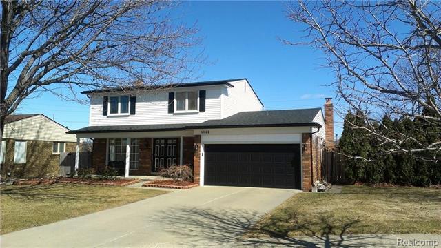 front view picture of 18522 Oak N, Clinton Township, MI. 48038