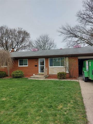 front view picture of 41357 Estate Dr, Sterling Heights, MI. 48313