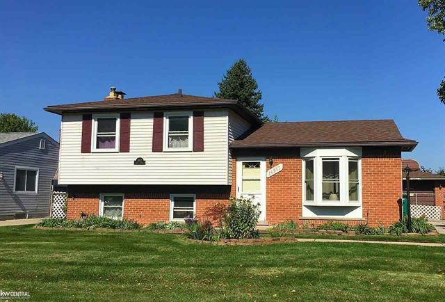 front view picture of 14977 Alma Dr, Sterling Heights, MI. 48313