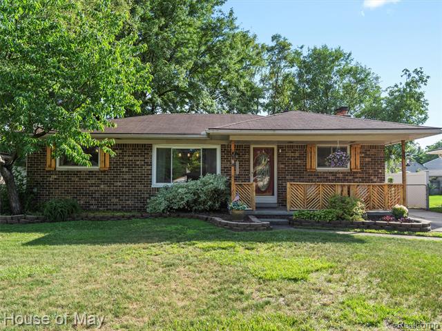 front view picture of 12830 De Cook Dr, Sterling Heights, MI. 48313