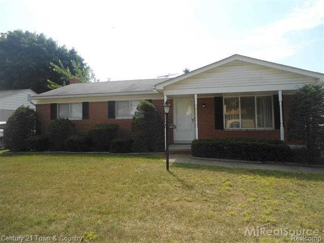 front view picture of 14836 West Point Dr, Sterling Heights, MI. 48313