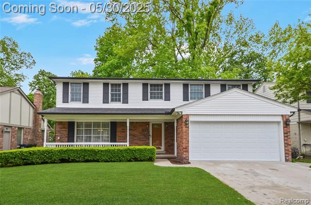 front view picture of 13936 Grove Park Dr, Sterling Heights, MI. 48313