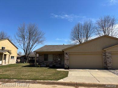 front view picture of 41400 Janet Cir, Clinton Township, MI. 48038