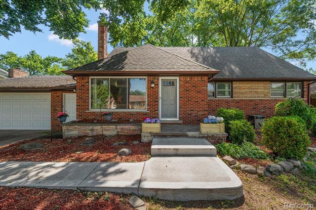 front view picture of 42350 Bobjean St, Sterling Heights, MI. 48314
