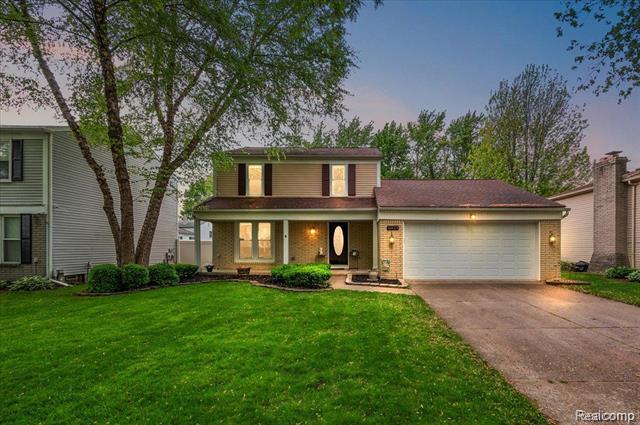 front view picture of 12829 Corbin Dr, Sterling Heights, MI. 48313