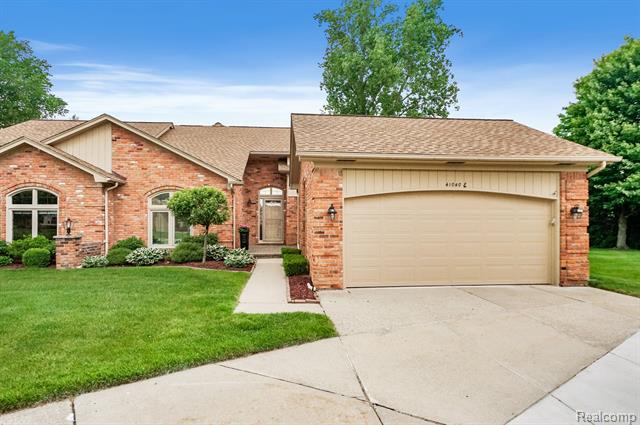front view picture of 41040 E Rosewood Dr, Clinton Township, MI. 48038