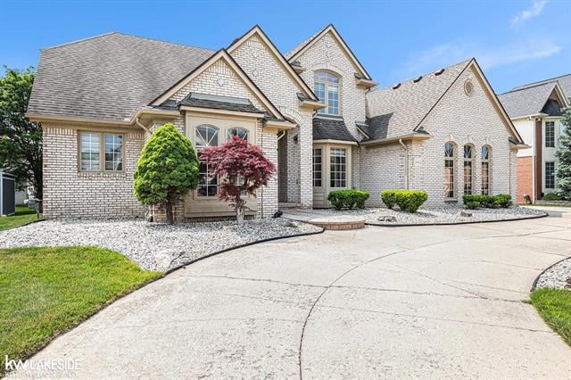 front view picture of 2412 Haff Dr, Sterling Heights, MI. 48314