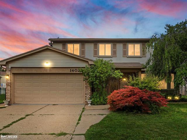 front view picture of 14025 Grove Park Dr, Sterling Heights, MI. 48313