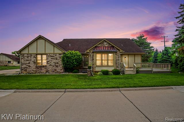 front view picture of 15640 Orchard Ridge Dr, Clinton Township, MI. 48038