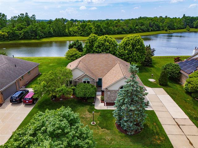 front view picture of 43191 Winterfield Dr, Sterling Heights, MI. 48314