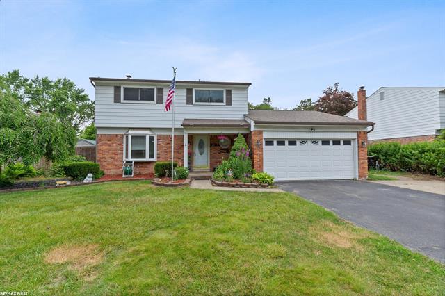 front view picture of 8847 Riverland Dr, Sterling Heights, MI. 48314