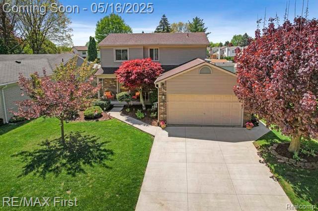 front view picture of 17970 Fox Pointe, Clinton Township, MI. 48038
