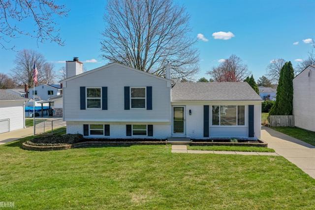 front view picture of 42794 Wilmington Dr, Sterling Heights, MI. 48313