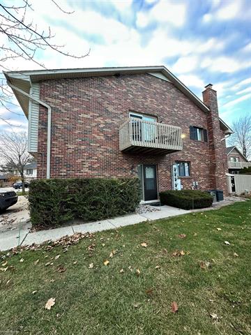 front view picture of 42649 Jeanette Cir, Clinton Township, MI. 48038