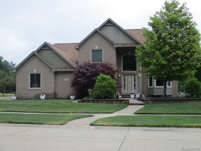 front view picture of 43668 Fallen Tree Dr, Sterling Heights, MI. 48314