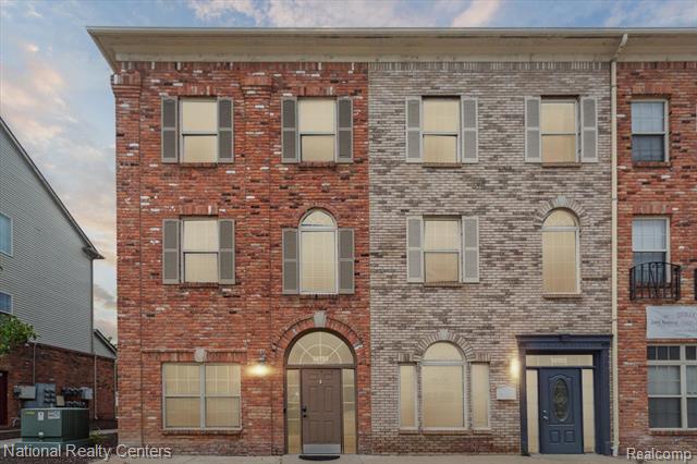 front view picture of 14151 Lakeside Blvd, Utica, MI. 48315