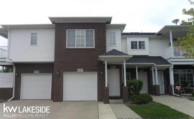 front view picture of 5427 Twin Oaks Dr, Sterling Heights, MI. 48314