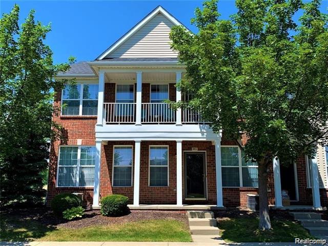 front view picture of 3811 Cherry Creek Ln, Sterling Heights, MI. 48314
