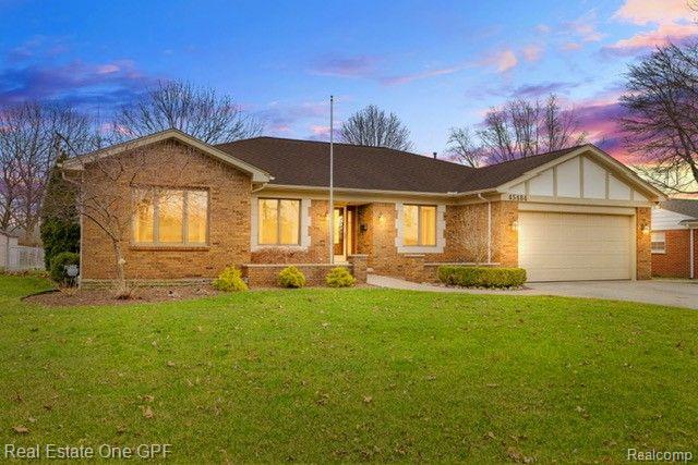front view picture of 45484 Klingkammer St, Utica, MI. 48317
