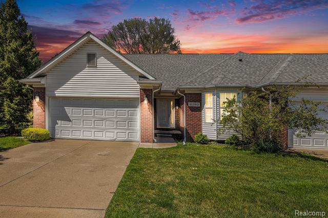 front view picture of 11393 Dora Dr, Sterling Heights, MI. 48314