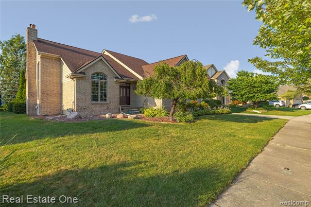 front view picture of 13987 Glenwood, Utica, MI. 48315