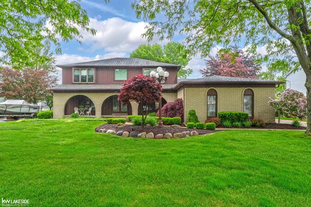 front view picture of 46713 Houghton, Utica, MI. 48315