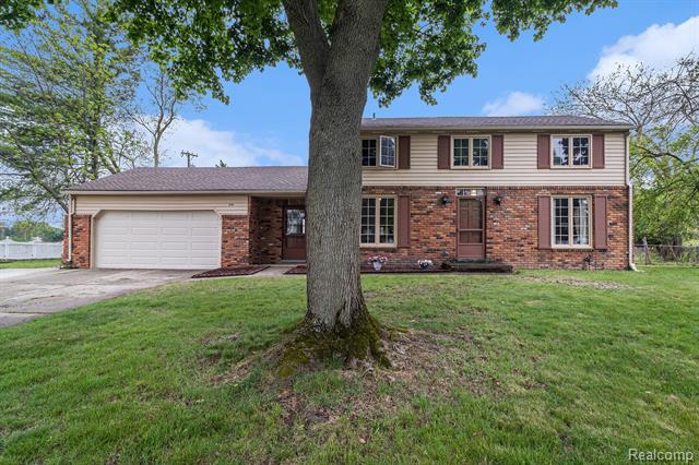 front view picture of 6508 Flintlock Ridge, Utica, MI. 48317
