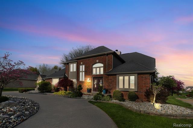 front view picture of 47352 Dove Ct, Utica, MI. 48315