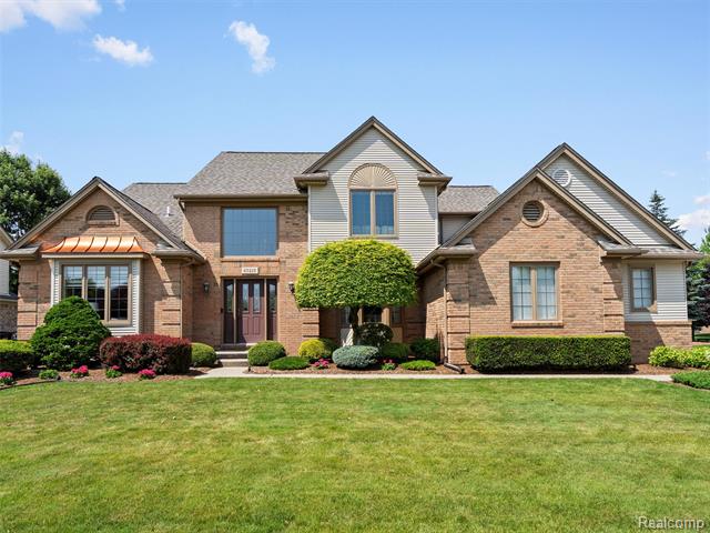 front view picture of 47215 Robins Nest, Utica, MI. 48315