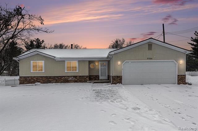 front view picture of 7725 Mary Lou Ct, Utica, MI. 48317