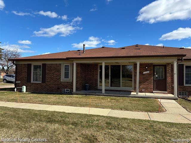 front view picture of 14764 Brewster Ct, Utica, MI. 48315