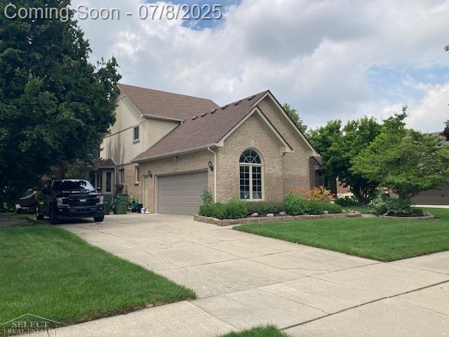 front view picture of 47355 Circle Crest, Utica, MI. 48315