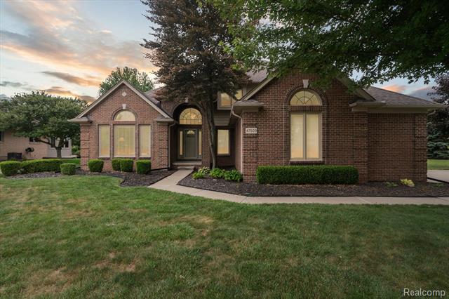 front view picture of 47509 Brockmor, Utica, MI. 48315