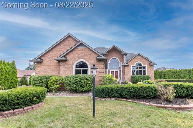 front view picture of 48290 Fir Ct, Utica, MI. 48315