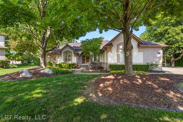 front view picture of 13815 Silent Woods, Utica, MI. 48315