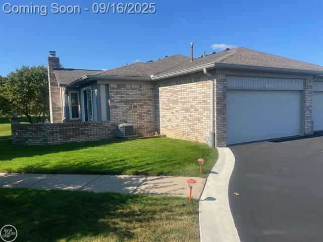 front view picture of 48535 Sugarbush Ct, Utica, MI. 48315