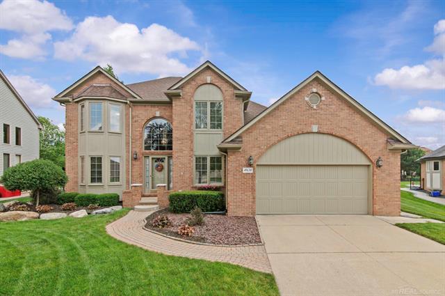 front view picture of 49638 Streamwood Dr, Macomb, MI. 48044