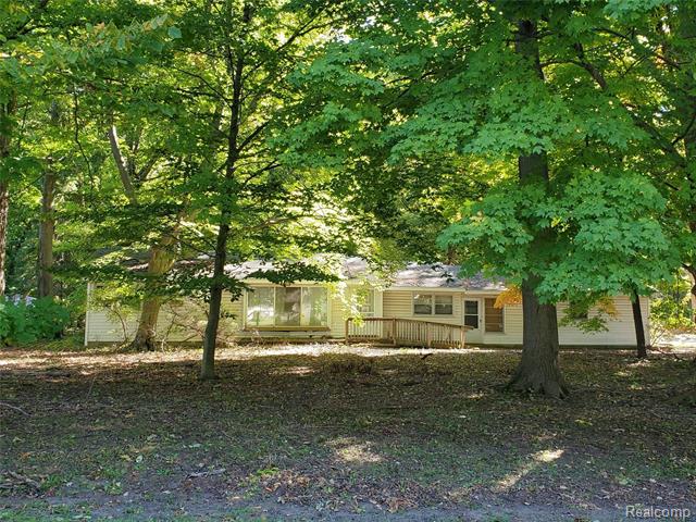 front view picture of 50110 Cedargrove, Utica, MI. 48317