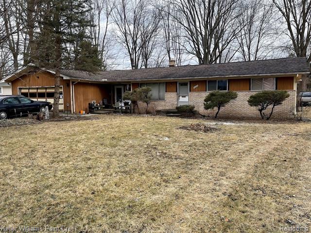 front view picture of 50250 Gravel Ridge, Utica, MI. 48317