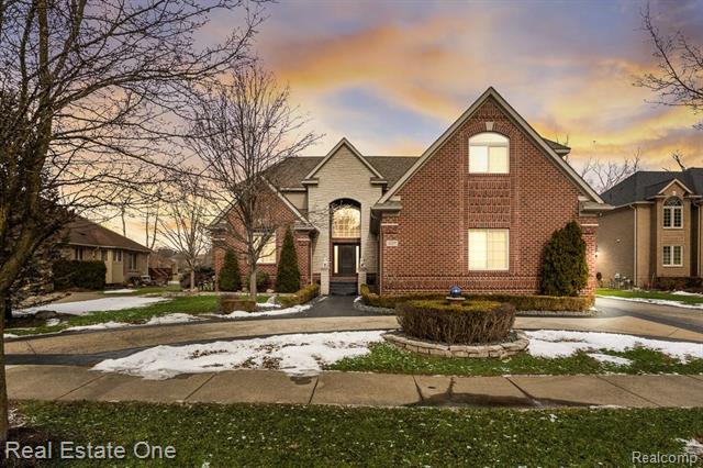 front view picture of 11227 Runyan Ln, Utica, MI. 48317