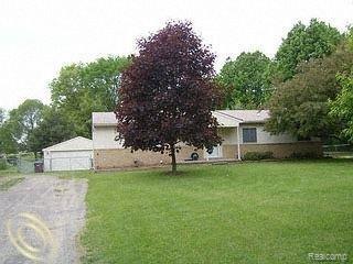 front view picture of 49301 Schoenherr Rd, Utica, MI. 48315