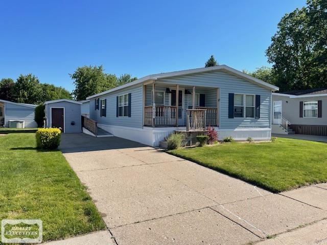 front view picture of 12363 Cedar Knoll Ct, Utica, MI. 48315