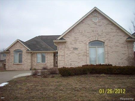 front view picture of 16153 Bishopsgate Dr, Macomb, MI. 48044